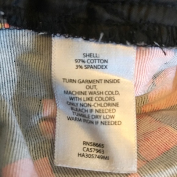 𝅺Halogen Capri Pants - Picture 5 of 5